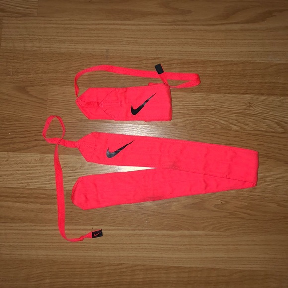 nike wrist wraps